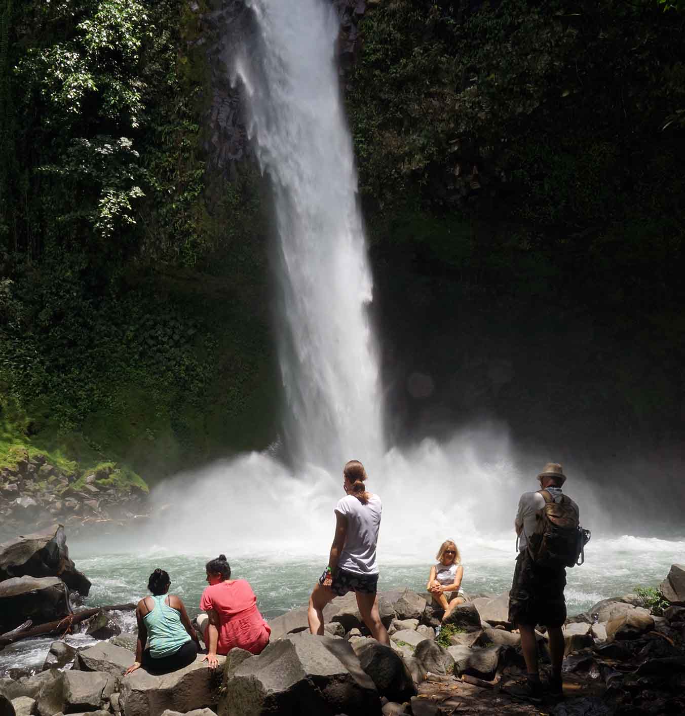 Costa Rica: Waterfalls & Wildlife |Solo Travel Costa Rica| Flash Pack