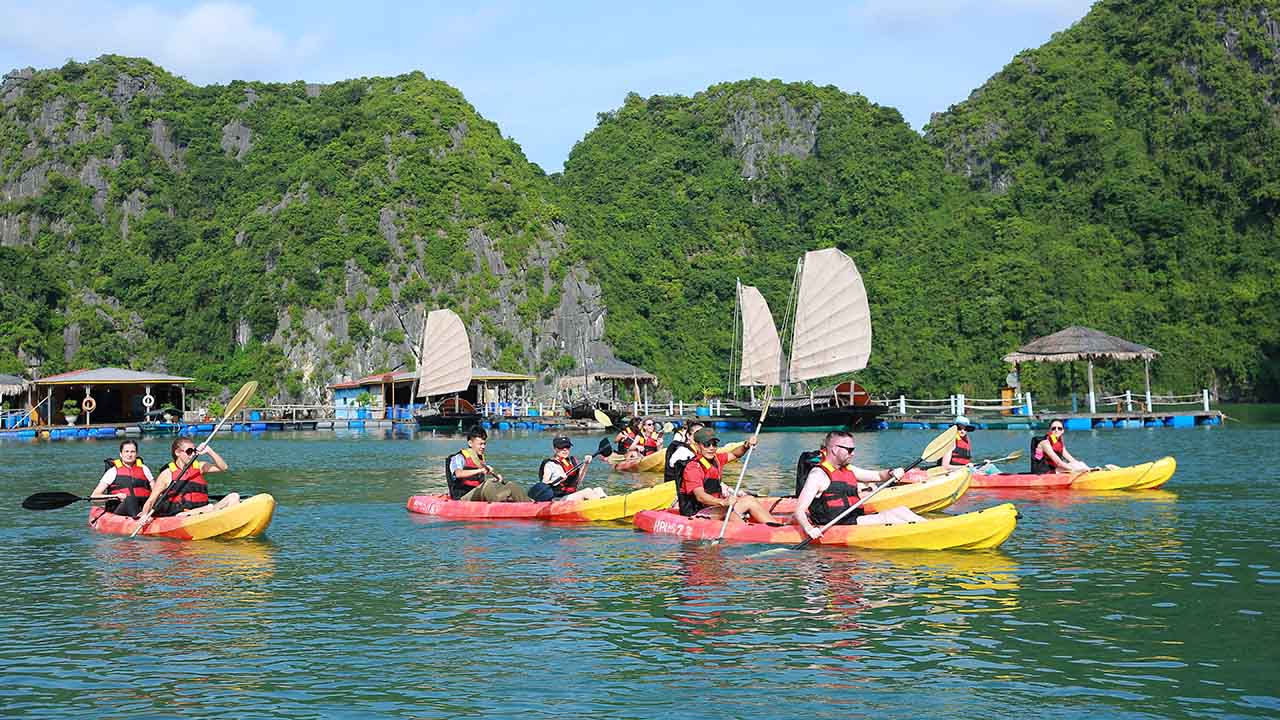 Kayaking Halong Bay