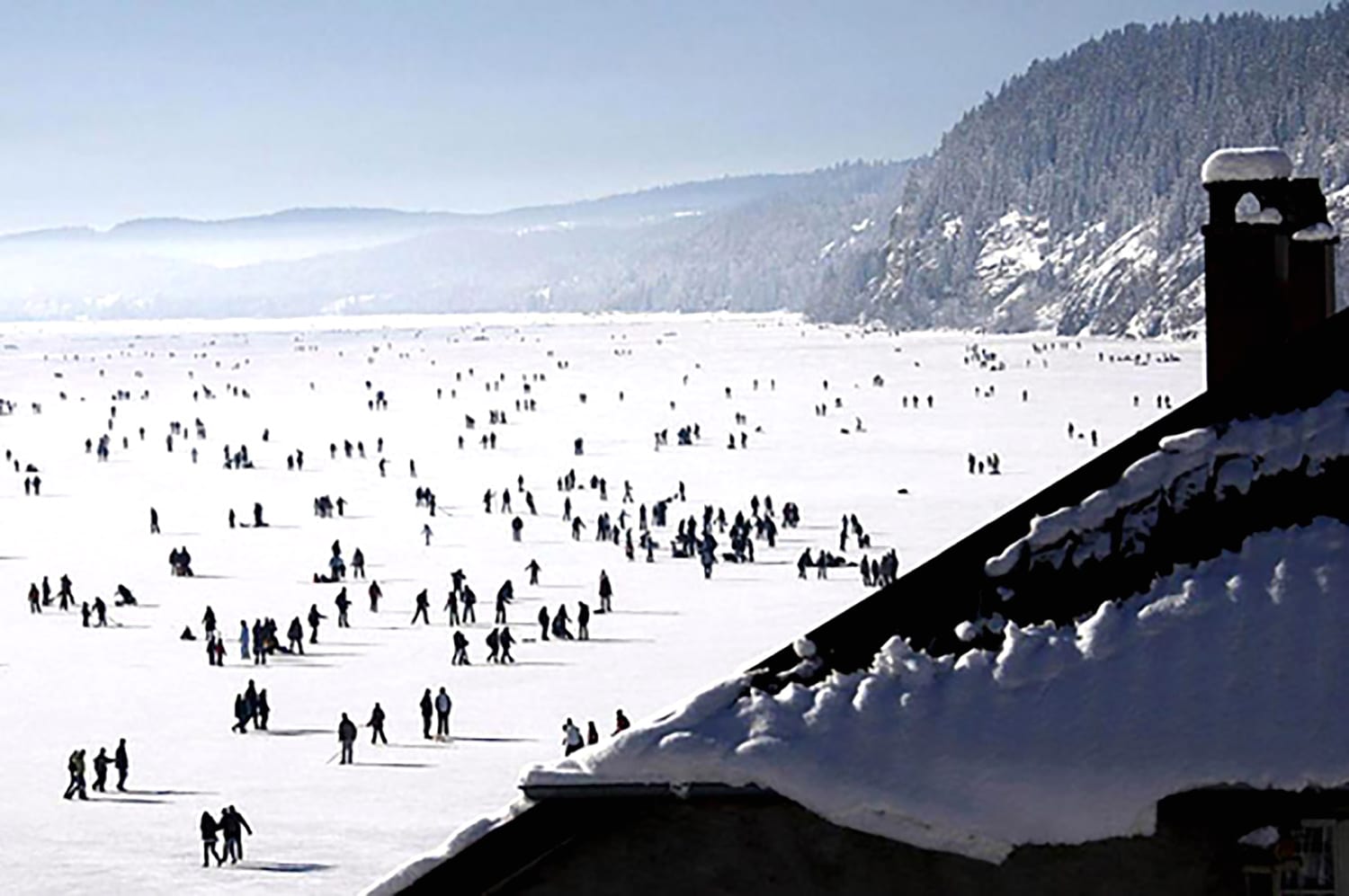 13 Of The World's Best Ice Rinks You Won't Want To Miss The Flash Pack Lac des joux