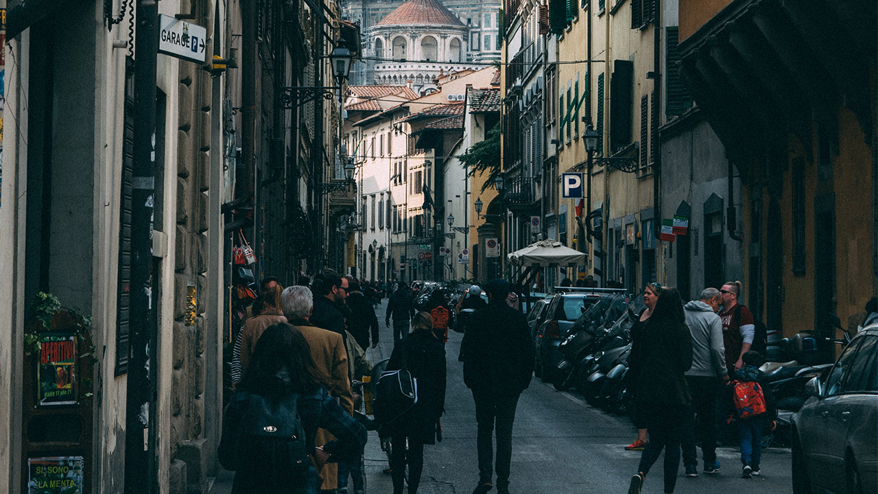 Florence: navigating the urban environment at a slow pace