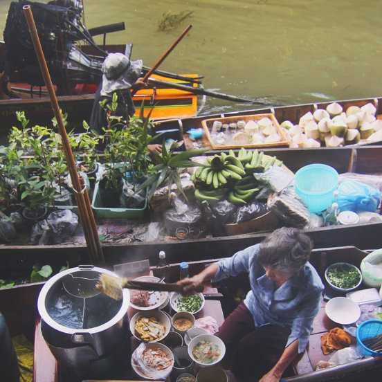 thailand-long-boat-cooking