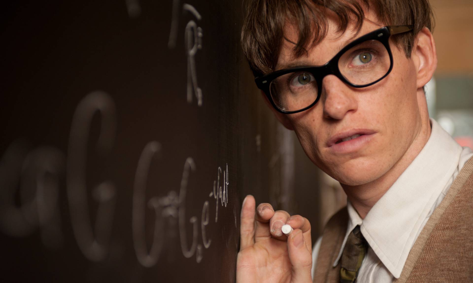 eddie redmayne in the theory of everything 