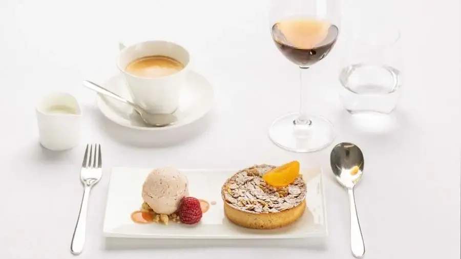 apricot and almond tart with dessert wine