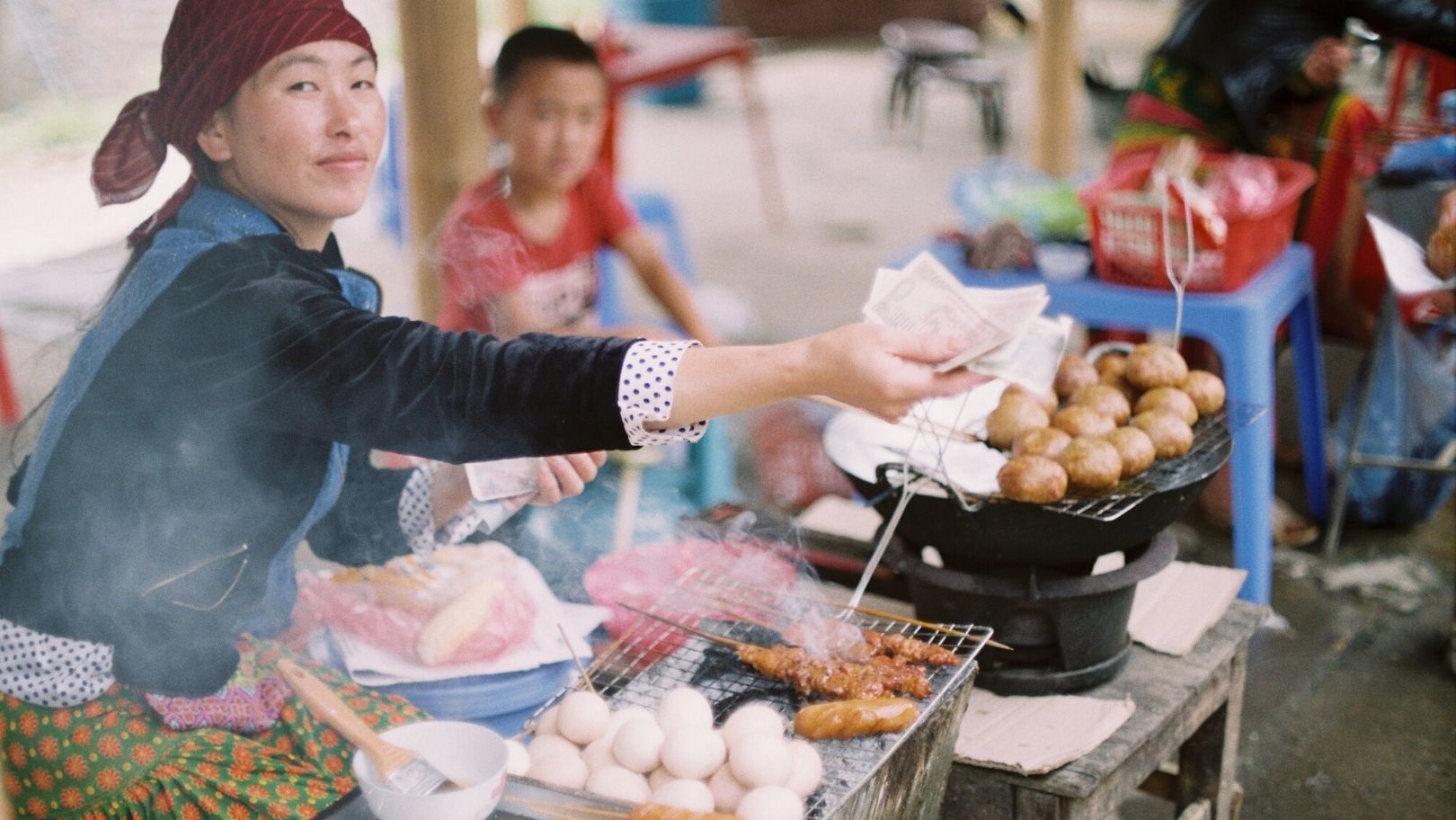 Street food in Vietnam (Frankie Shutterbug on Unsplash)