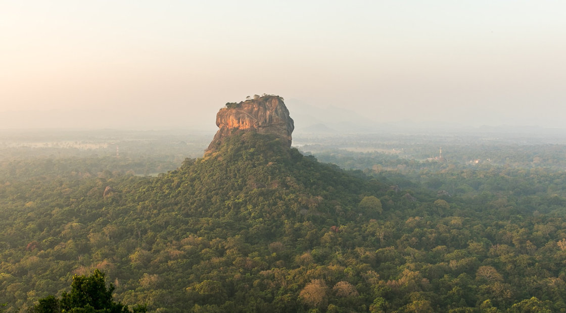 Pidurangala Rock in Sigiriya