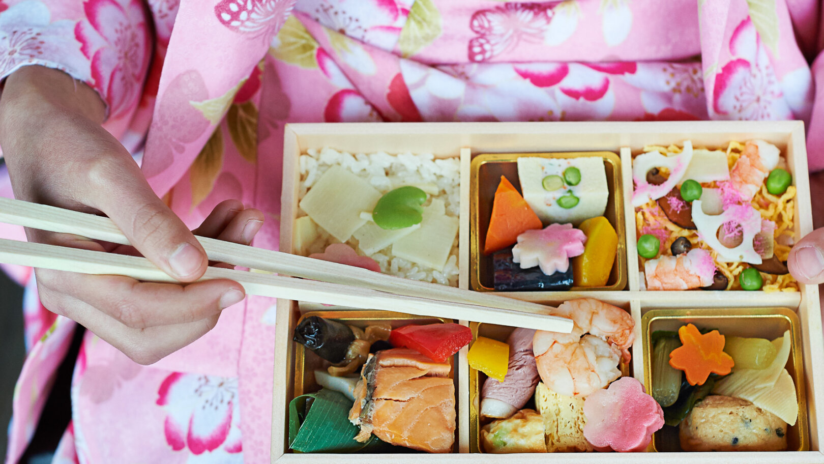 Japanese Inspired Bento Box - Gathering Dreams