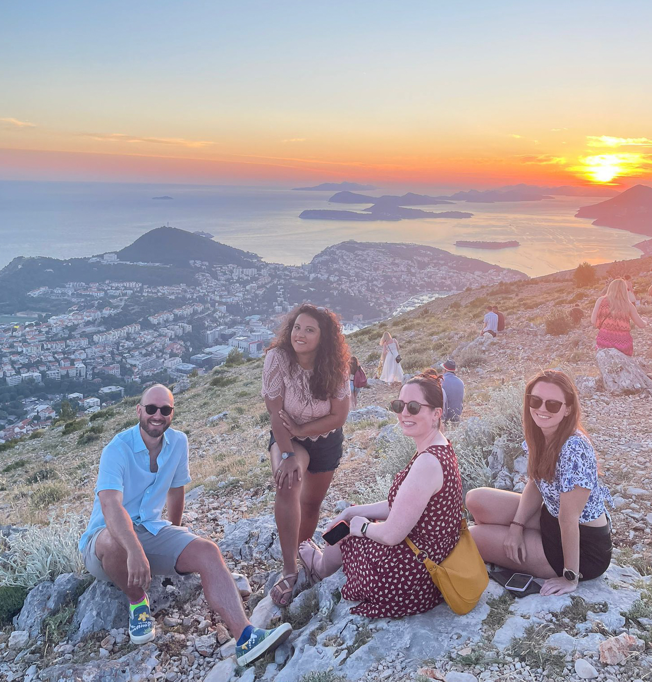 I met six friends for life in Colombia. We now travel the world together
