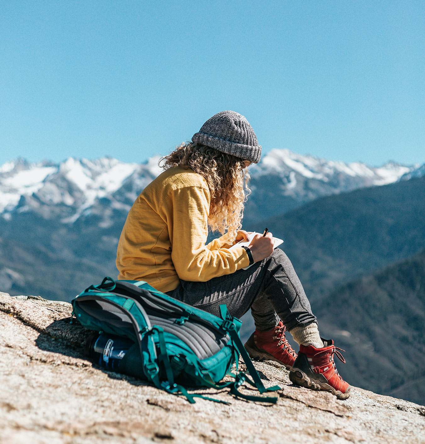 Travel journal ideas: how to journal for beginners